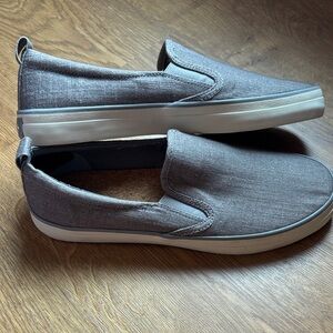Gray Sperry Top Sliders